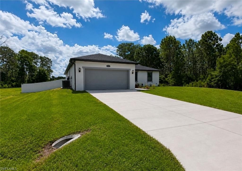 1012 Magnolia Ave , Lehigh Acres, FL 33972 Photo
