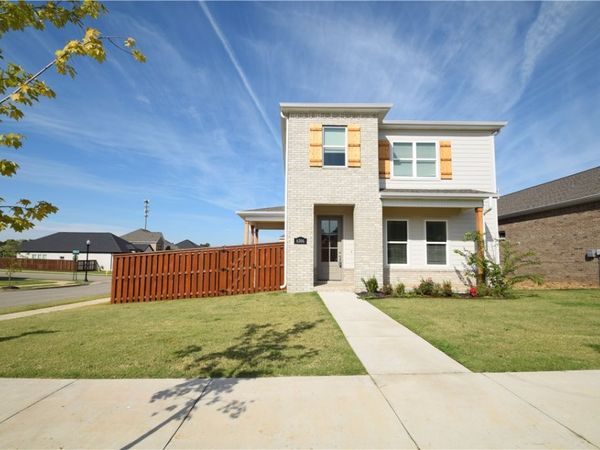 6306 SW Luna Lane , Bentonville, AR 72713