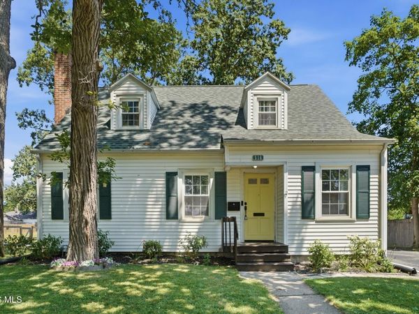516 E Broadway Avenue , Defiance, OH 43512