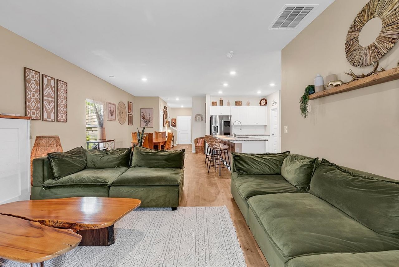 807 Dusty Pine Way Photo 24