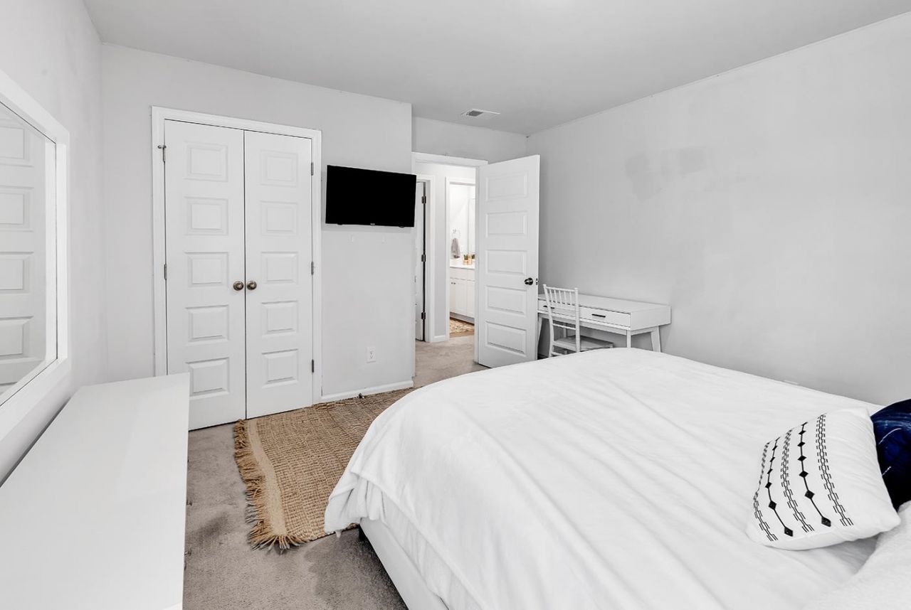 807 Dusty Pine Way Photo 36