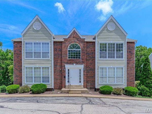 1332 Highland Oaks Drive, Unit D, Ballwin, MO 63021