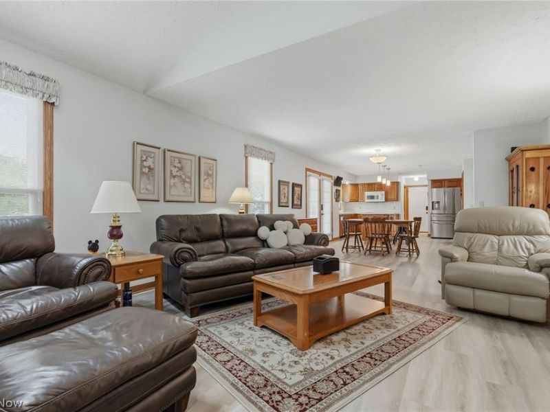 5905 Shetland Circle NE, Canton, OH 44721 Photo 16