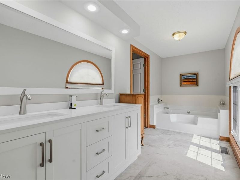 5905 Shetland Circle NE, Canton, OH 44721 Photo 27