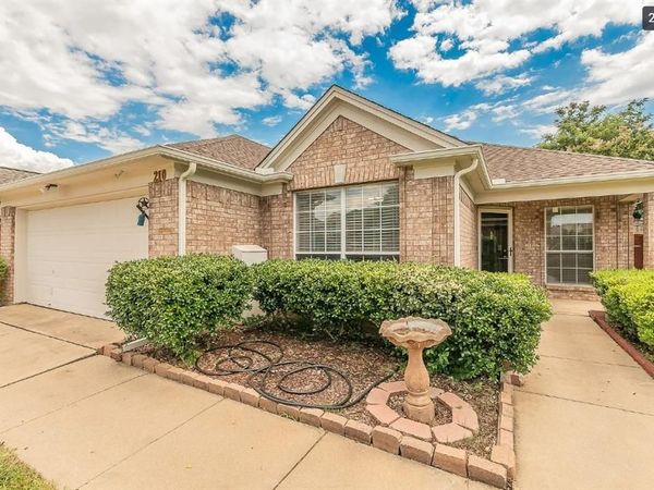 210 Madisson Drive, Euless, TX 76039