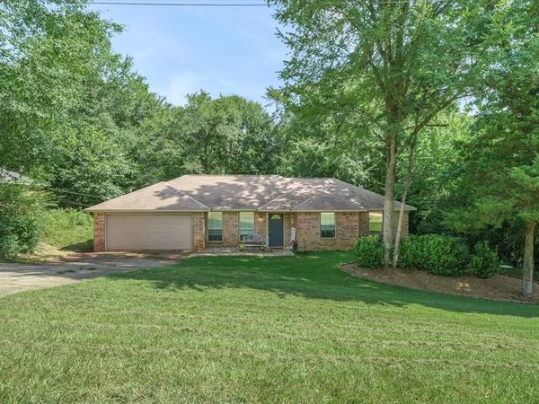 9165 Stonecreek, Tyler, TX 75703