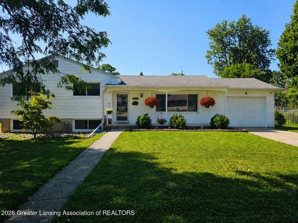 1624 Peggy Place, Lansing, MI 48910