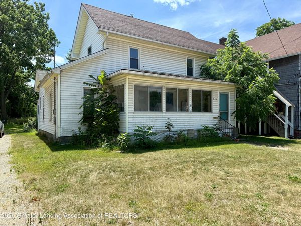806 Corunna Avenue, Owosso, MI 48867