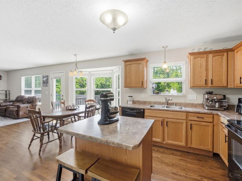 12067 Brookway Drive, Springfield Twp., OH 45240 Photo 9