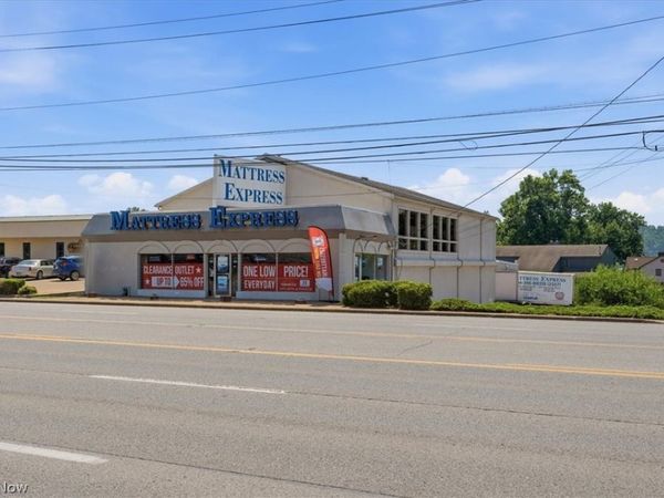 1327 Grand Central Avenue , Vienna, WV 26105