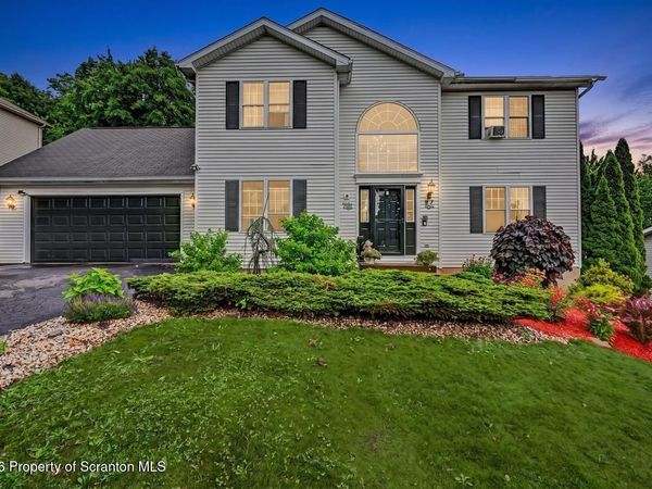 320 White Birch Drive, Scranton, PA 18504