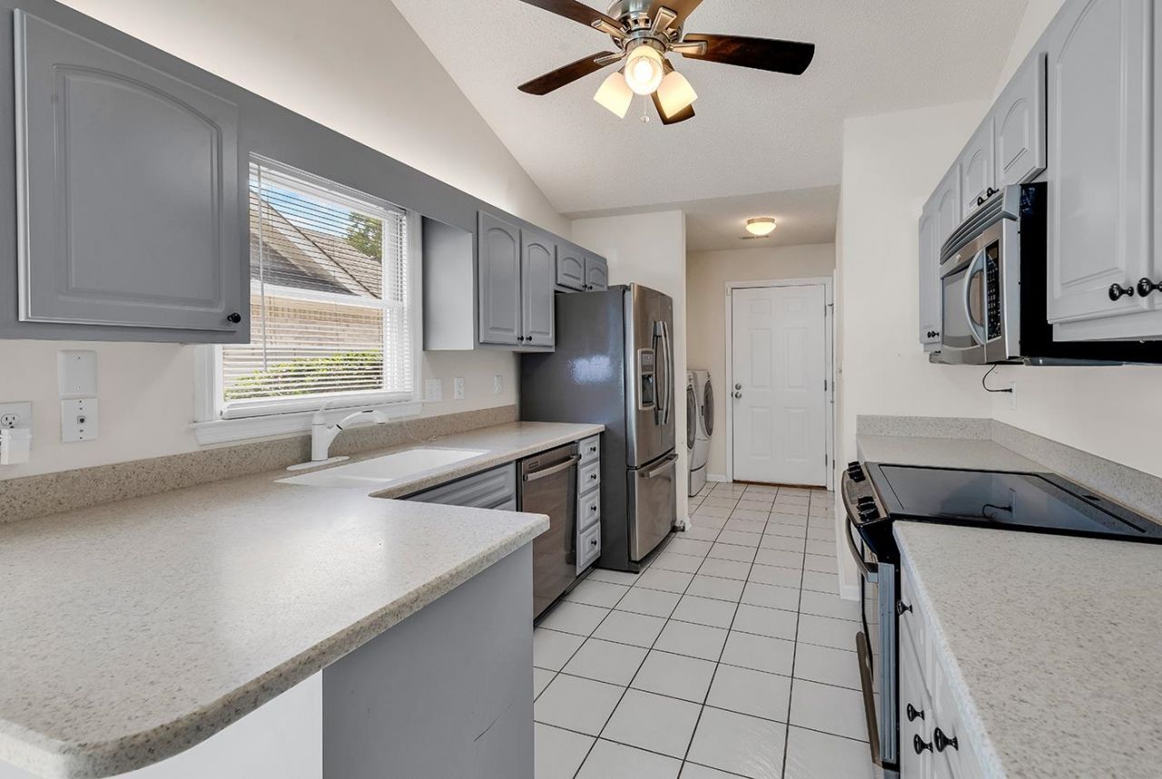 4735 Bermuda Way Photo 18