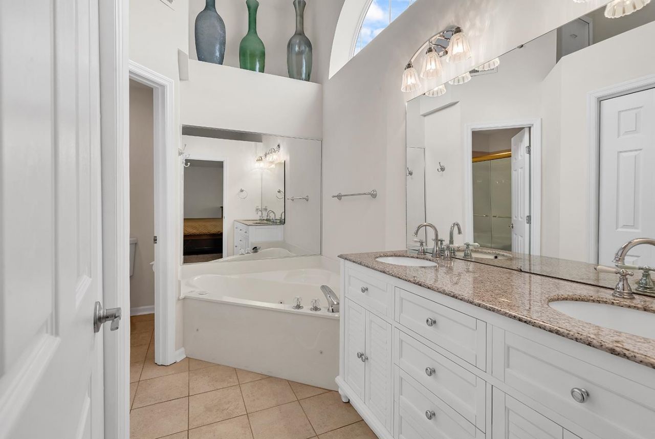 4735 Bermuda Way Photo 25