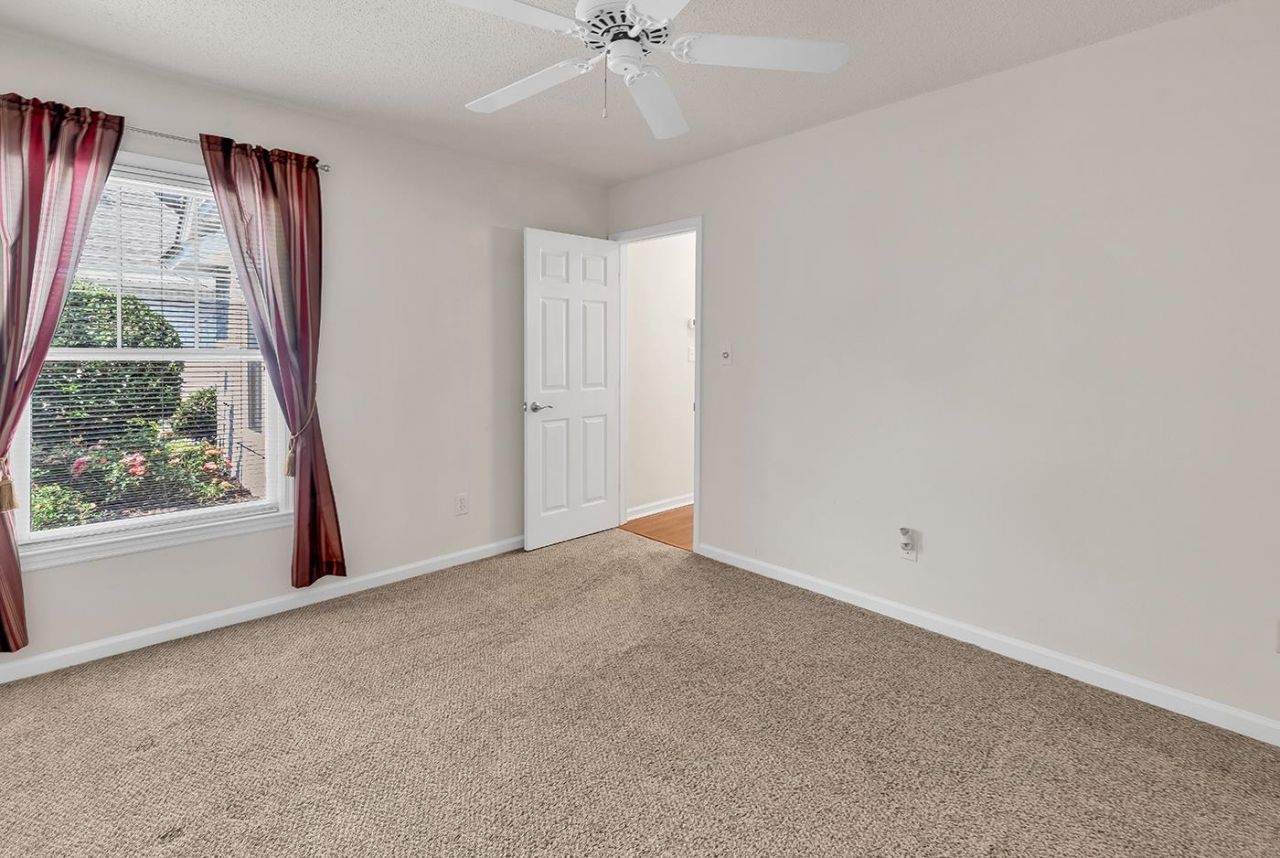 4735 Bermuda Way Photo 30
