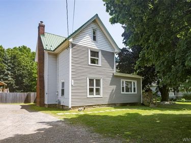 156 Central Avenue, Silver Creek, NY 14136