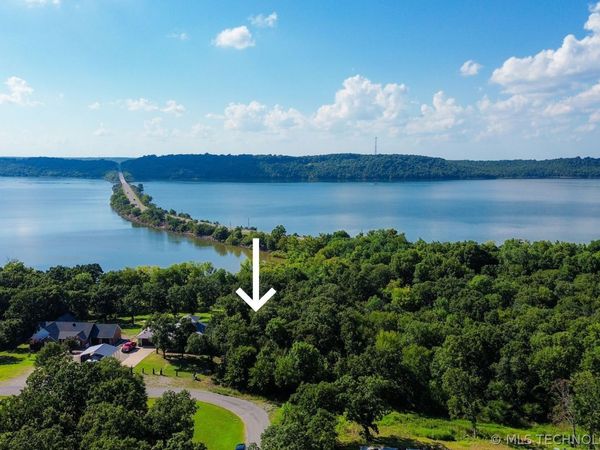 9 Bent Oak, Eufaula, OK 74432