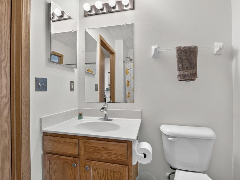 8353 Almond Park Drive, Blacklick, OH 43004 Photo 29