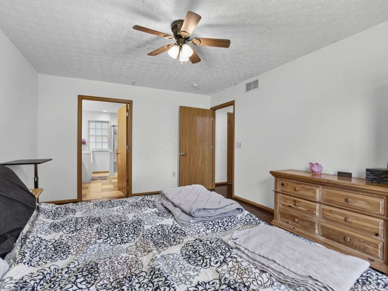 8353 Almond Park Drive, Blacklick, OH 43004 Photo 34