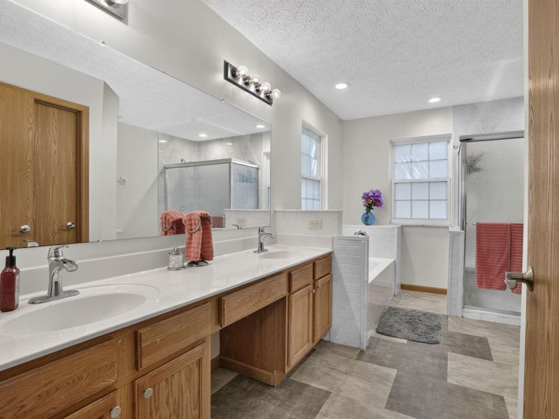 8353 Almond Park Drive, Blacklick, OH 43004 Photo 37