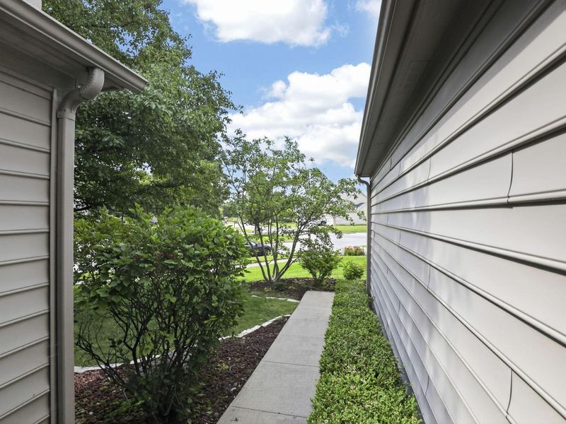 8353 Almond Park Drive, Blacklick, OH 43004 Photo 7