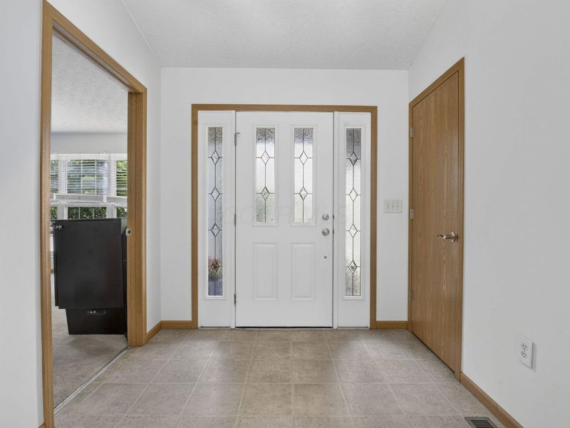 8353 Almond Park Drive, Blacklick, OH 43004 Photo 8