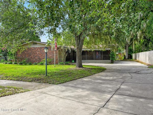 1607 Eden Court , Titusville, FL 32796