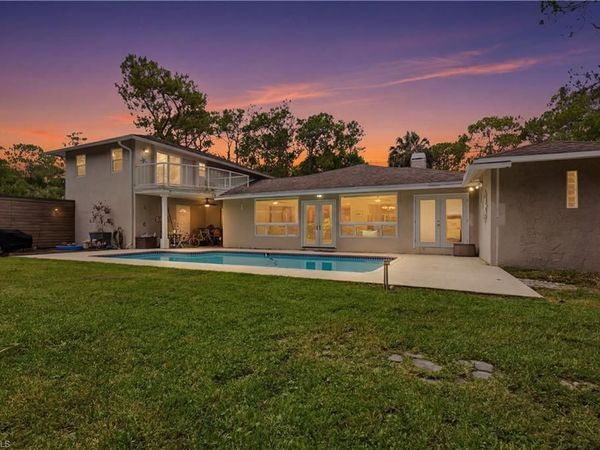 150 Logan BLVD N, NAPLES, FL 34119