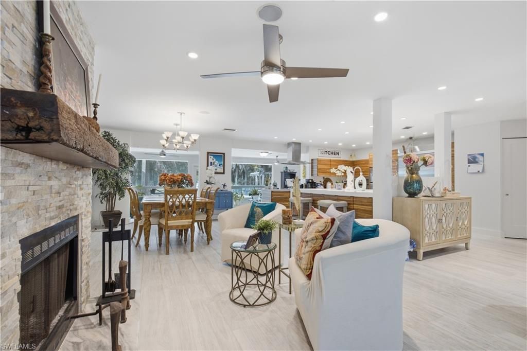 150 Logan Blvd N, Naples, FL 34119 Photo