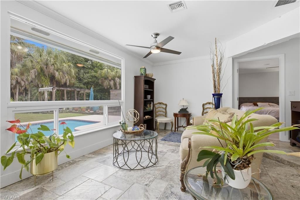 150 Logan Blvd N, Naples, FL 34119 Photo