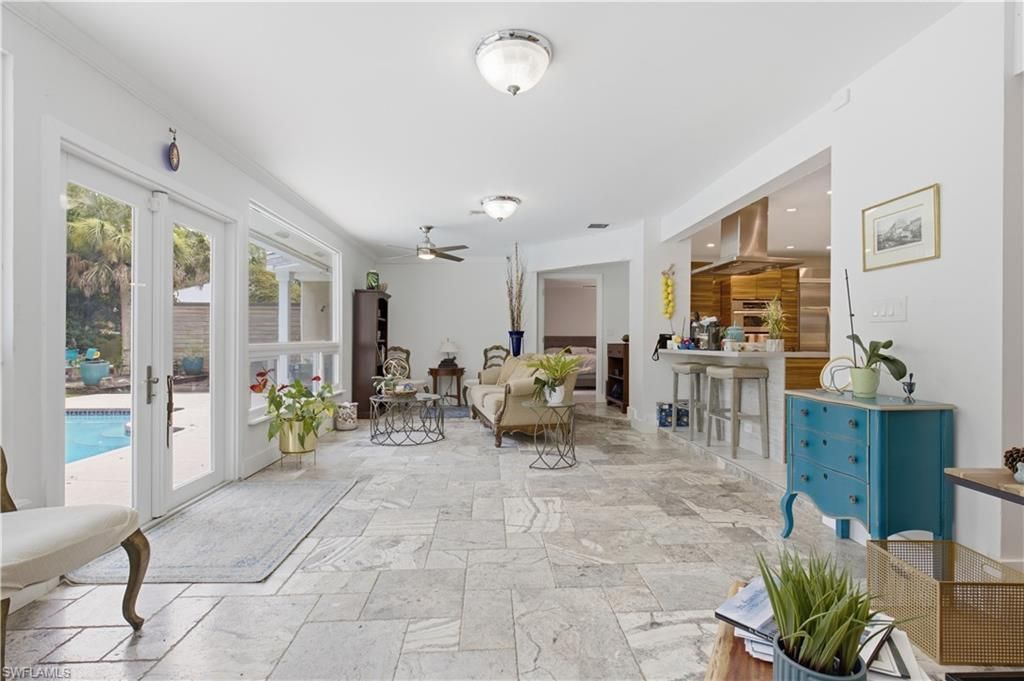 150 Logan Blvd N, Naples, FL 34119 Photo