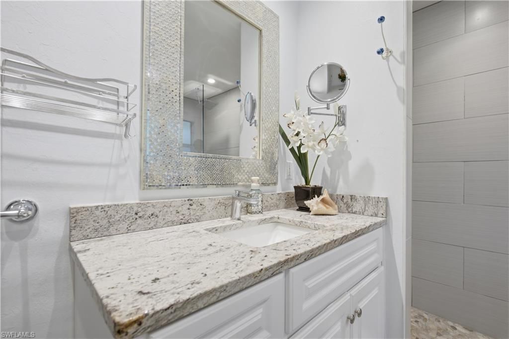 150 Logan Blvd N, Naples, FL 34119 Photo
