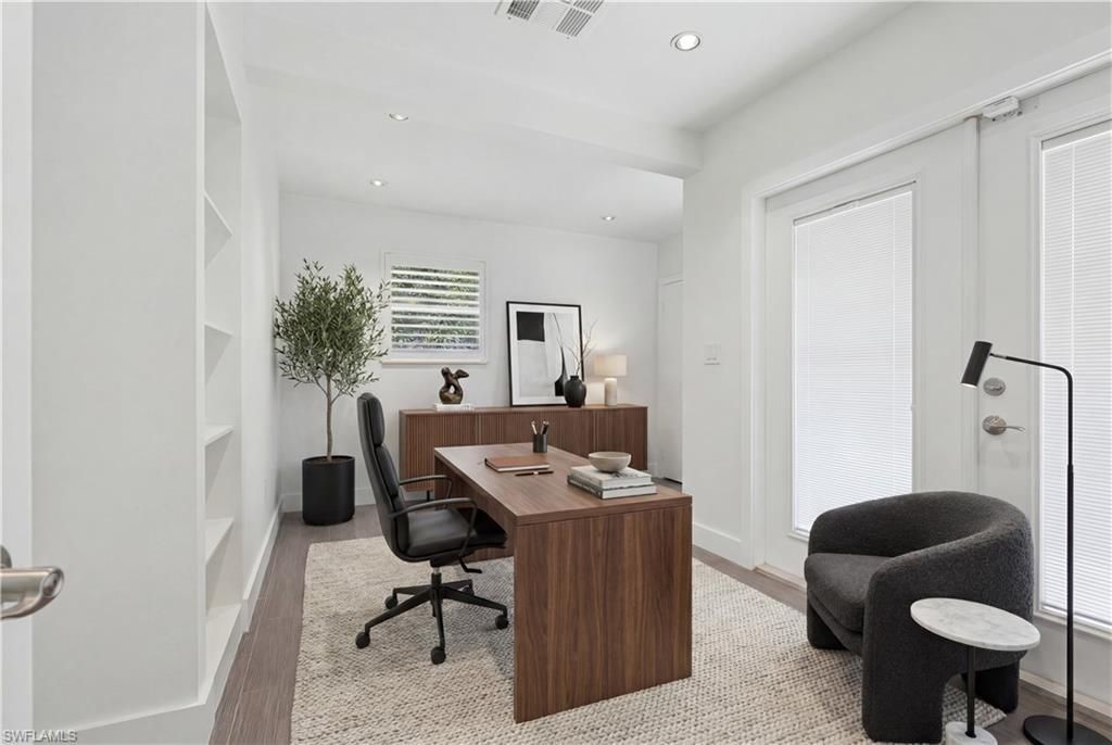 150 Logan Blvd N, Naples, FL 34119 Photo