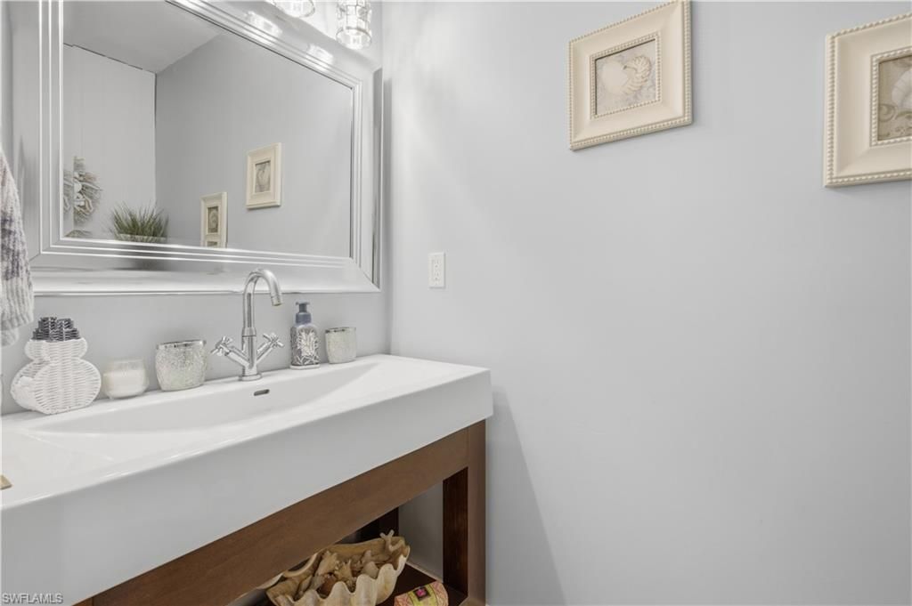 150 Logan Blvd N, Naples, FL 34119 Photo