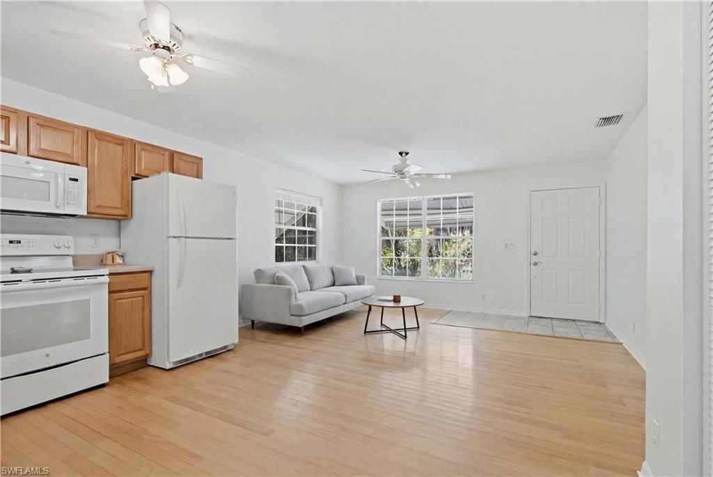 150 Logan Blvd N, Naples, FL 34119 Photo
