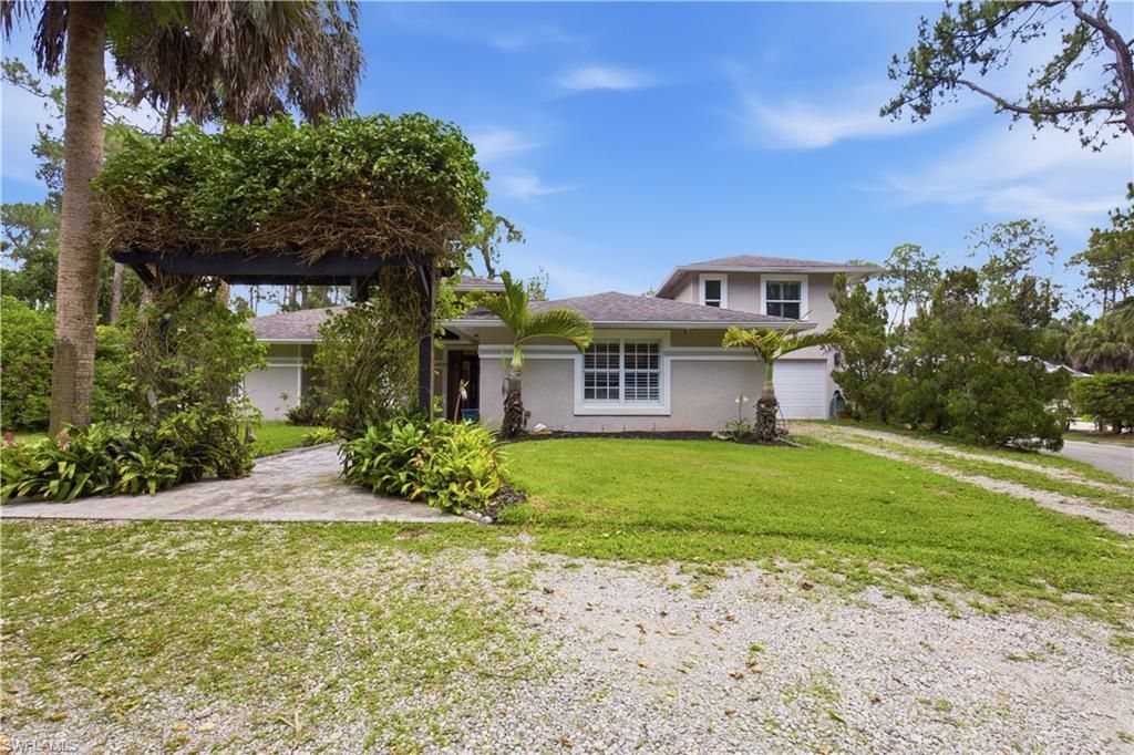 150 Logan Blvd N, Naples, FL 34119 Photo