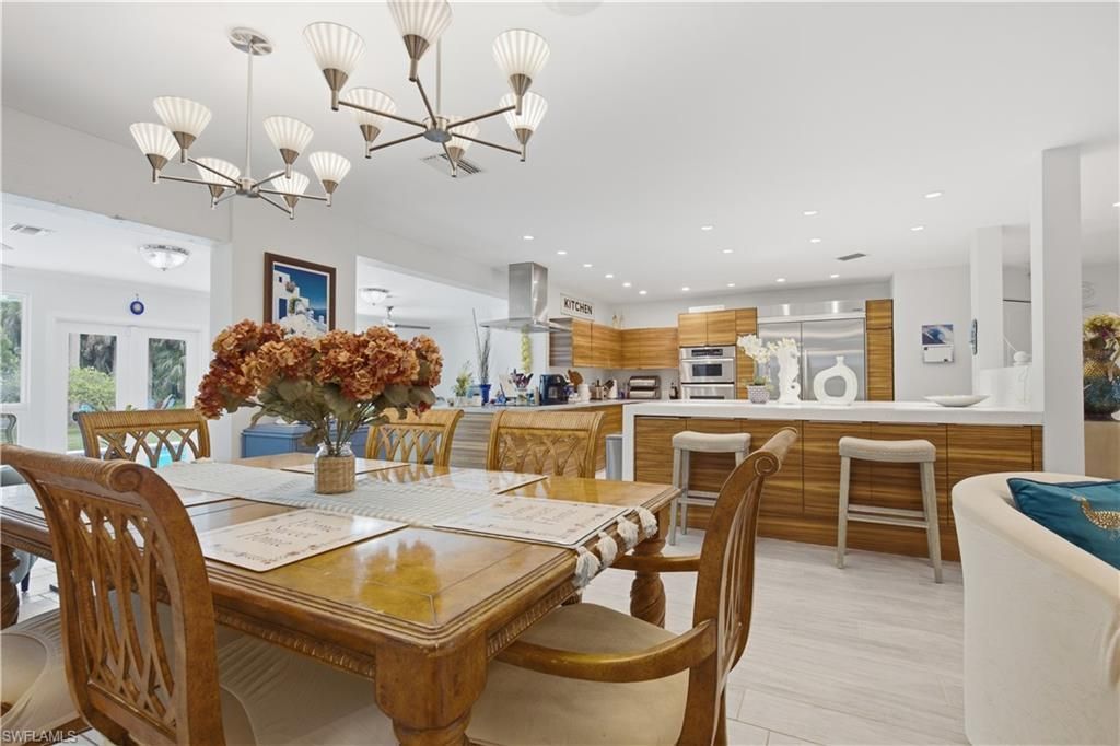 150 Logan Blvd N, Naples, FL 34119 Photo