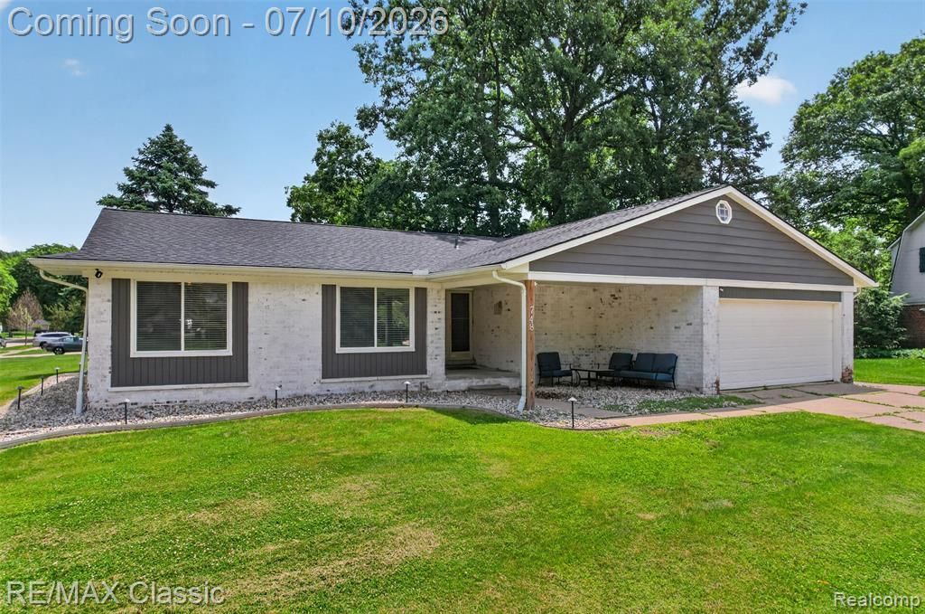 748 Randall Drive, Troy, MI 48085 Main Photo