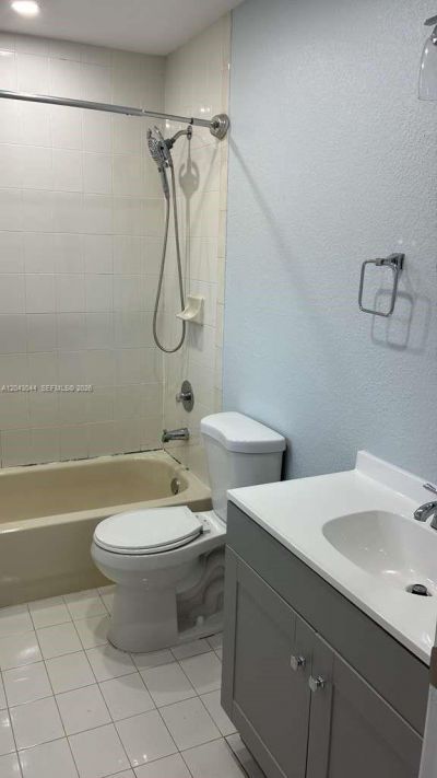 6891 W 36th Ave , Unit 202, Hialeah, FL 33018 Photo