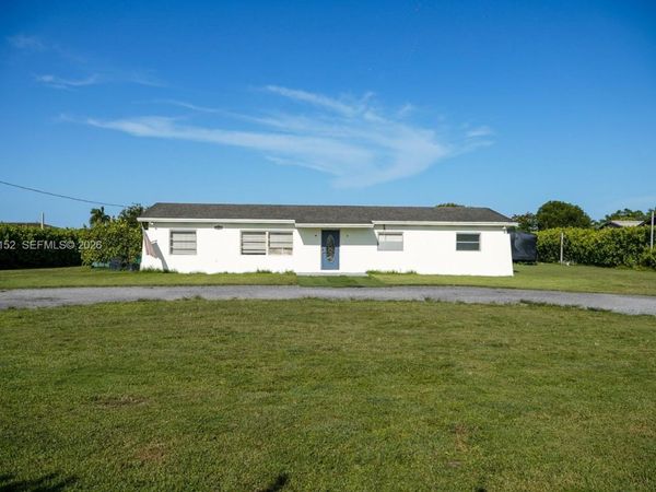 32305 SW 202nd Ave, Homestead, FL 33030