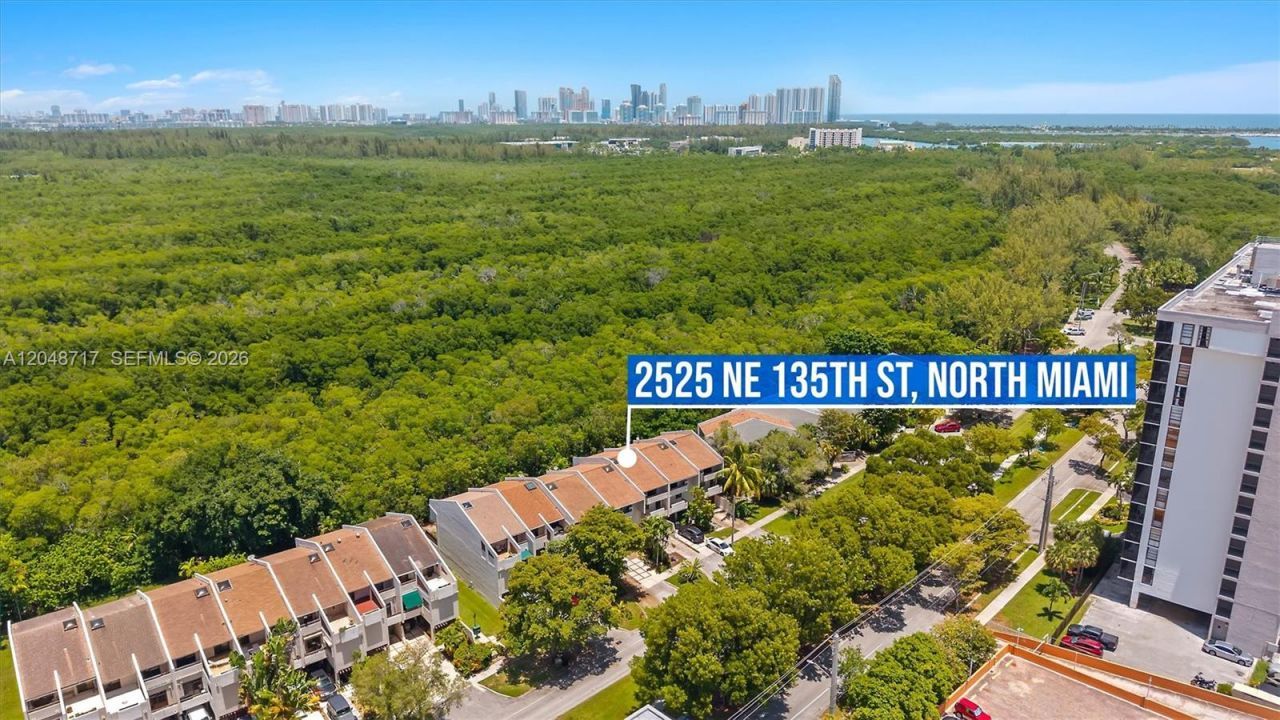 2525 NE 135th St , North Miami, FL 33181 Photo