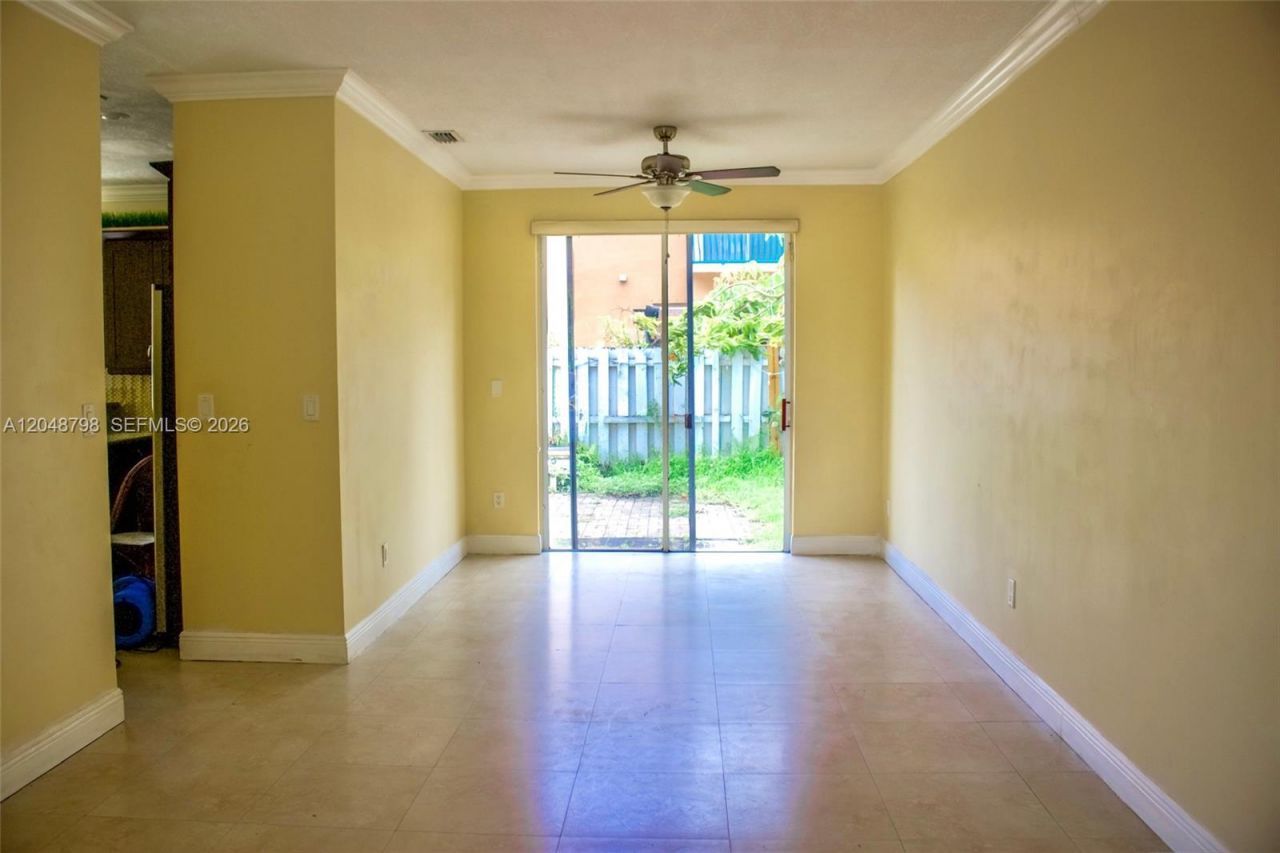 16102 NW 22nd St, Pembroke Pines, FL 33028 Photo