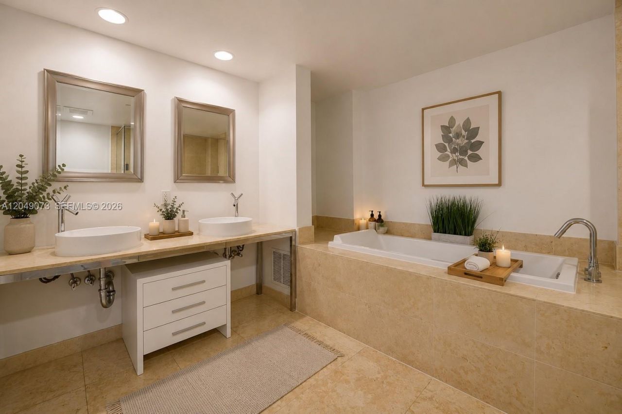 485 Brickell Ave , Unit 2908, Miami, FL 33131 Photo