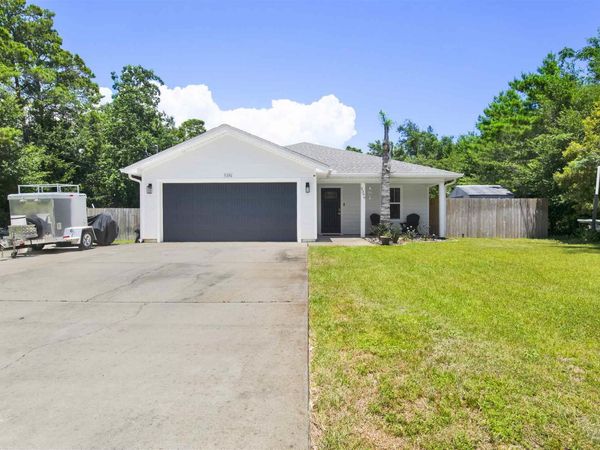 5396 Maverick Ln, Gulf Breeze, FL 32563