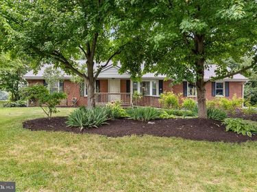 1230 ORCHARD ROAD, LITITZ, PA 17543