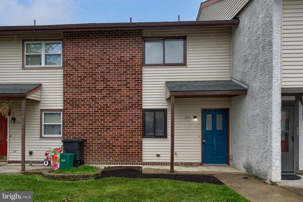 341 GREENLAND DRIVE , LANCASTER, PA 17602