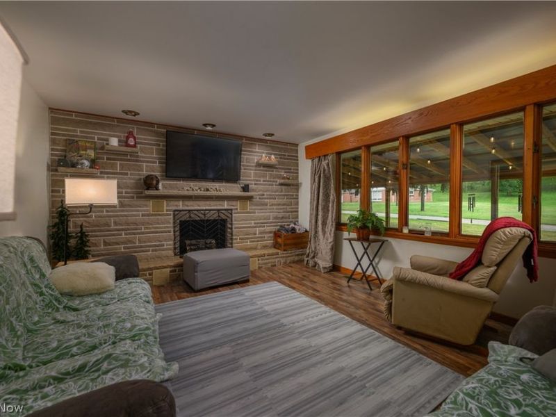 6091 Mills Drive SE, Uhrichsville, OH 44683 Photo 16