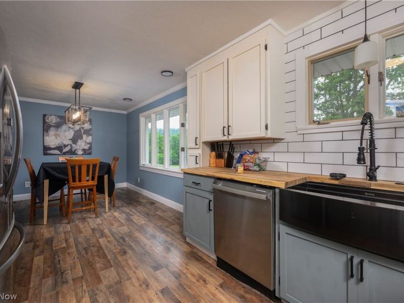 6091 Mills Drive SE, Uhrichsville, OH 44683 Photo 18