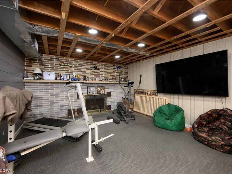 6091 Mills Drive SE, Uhrichsville, OH 44683 Photo 31