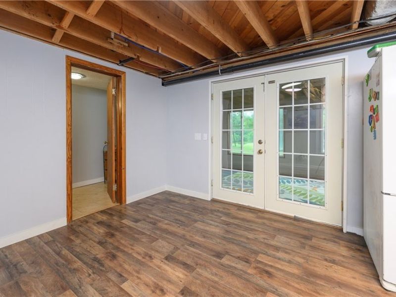 6091 Mills Drive SE, Uhrichsville, OH 44683 Photo 33