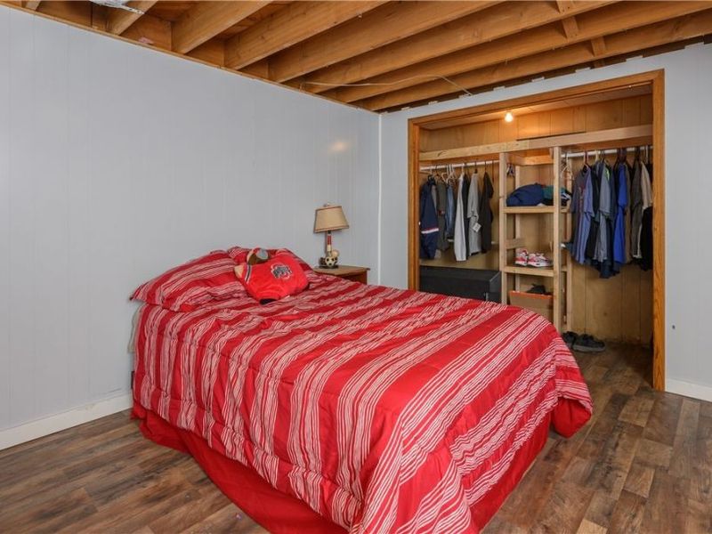 6091 Mills Drive SE, Uhrichsville, OH 44683 Photo 36